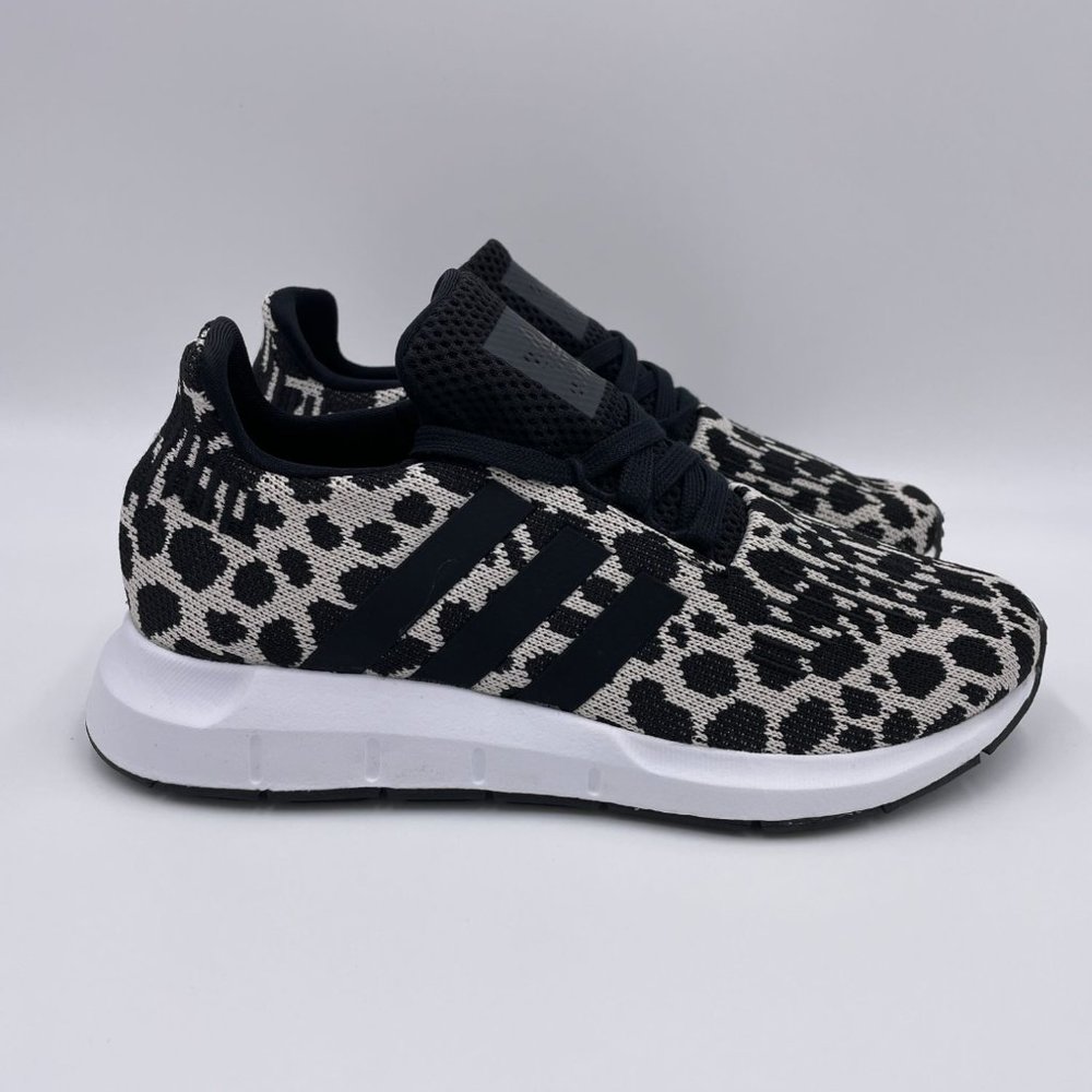 Black and White Leopard Knit Women's Sneakers - Unbranded